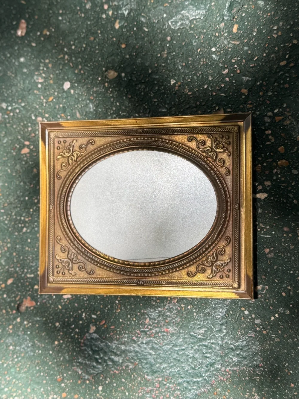 MCM Vintage Ornate 4 X 5 Oval Picture Frame